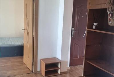 Apartament cu 3 camere decomandat în Ostroveni