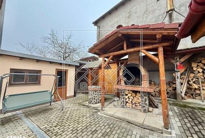 Casă cu 4 camere cu Canalizare în Sadu - 4