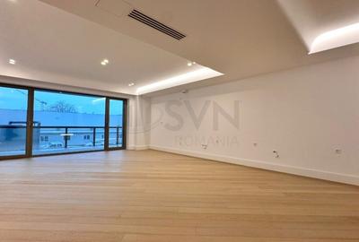Apartament cu 3 camere semidecomandat, mobilat în Pipera
