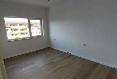 Apartament cu 3 camere semidecomandat în Baciu - 3