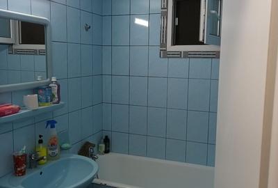 Apartament cu 3 camere decomandat în Postăvari