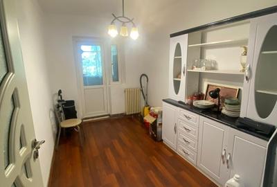 Apartament cu 4 camere decomandat în Nicolina - 1