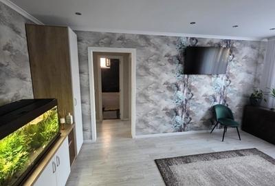 Apartament cu 3 camere semidecomandat în Tătărași