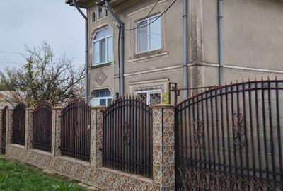 Casă cu 3 camere cu Canalizare în Balaci - 2