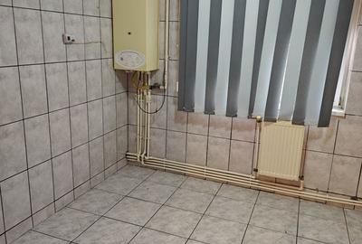 Apartament cu 2 camere semidecomandat în Hipodrom