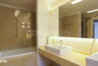 Casă cu 10 camere cu Teren 500 Mp în Central - 3