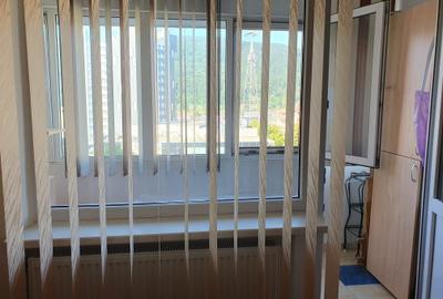 Apartament cu 3 camere decomandat în Central - 2