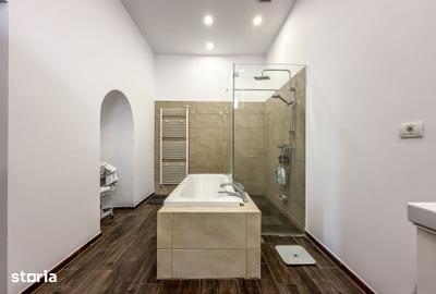 Spațiu comercial, de 160 mp, în Central