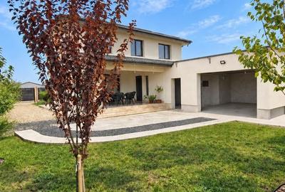 Casă cu 4 camere în Gulia