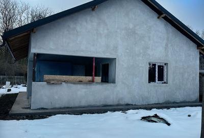Casă cu 4 camere în Berceni - 1
