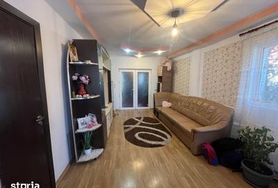 Casă cu 4 camere cu Teren 341 Mp în Brestei