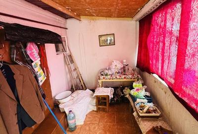 Casă cu 3 camere cu Canalizare în Industriilor - 9