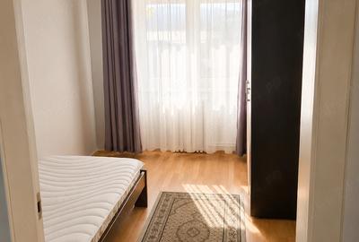 Apartament cu 3 camere decomandat în Exterior Vest