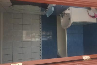 Apartament cu 3 camere decomandat în Păcii