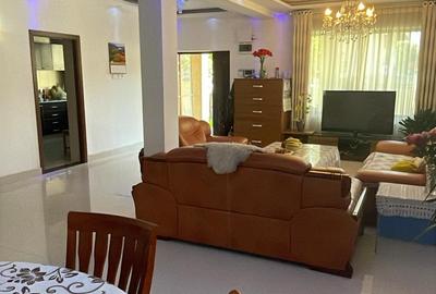 Casă individuală cu 6 camere cu Teren 380 Mp în Fundeni - 1