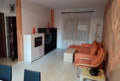 Casă cu 4 camere cu Teren 215 Mp în Roșu