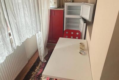 Garsonieră decomandată în Central