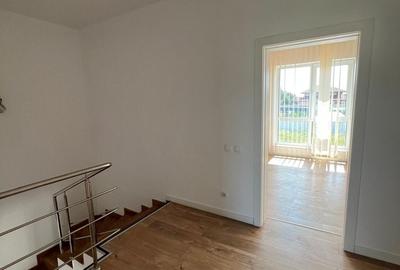 Casă cu 3 camere cu Teren 236 Mp în Corbeanca