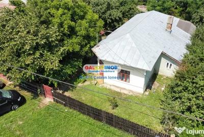 Casă cu 5 camere cu Teren 550 Mp în Frumușani