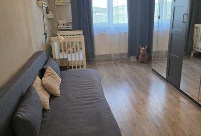 Apartament cu 3 camere decomandat în Florești - 2