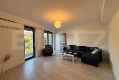 Apartament cu 3 camere decomandat în Siloz