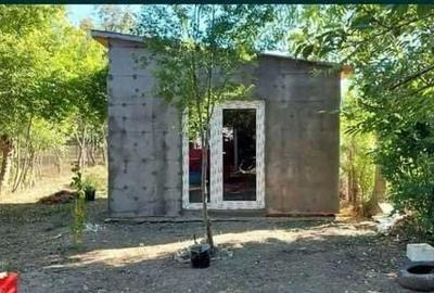 Casă cu 4 camere cu Teren 890 Mp în Central