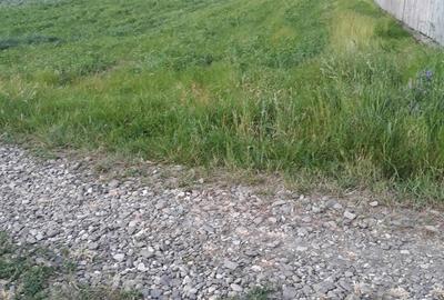 Teren de 2500 mp, în Central - 3
