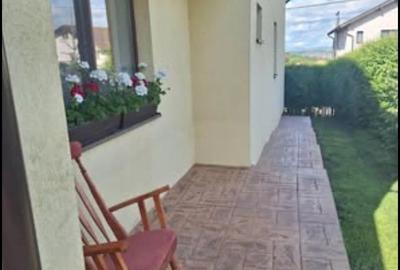 Casă cu 3 camere cu Teren 1000 Mp în Central - 2