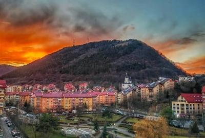 Apartament cu 3 camere decomandat, mobilat în Răcădău - 2