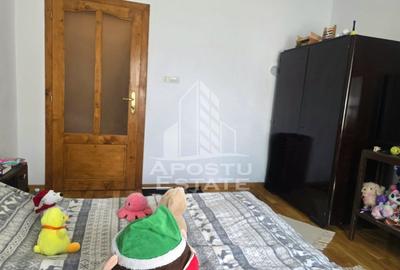 Casă individuală cu 4 camere cu Canalizare în Central - 2