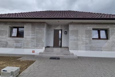 Casă cu 3 camere cu Teren 412 Mp în Central