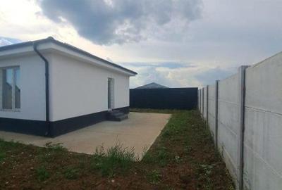 Casă cu 3 camere cu Teren 320 Mp în Central