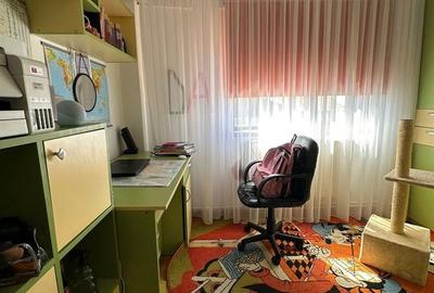 Apartament cu 3 camere decomandat în Central - 11