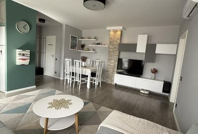 Apartament cu 3 camere semidecomandat în Florești