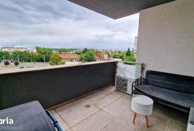 Apartament cu 2 camere semidecomandat în Girocului