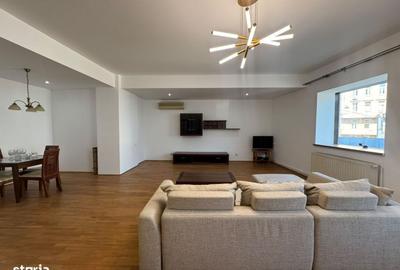 Apartament cu 3 camere decomandat în Unirii