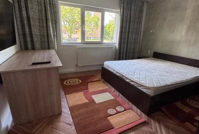 Apartament cu 3 camere decomandat în Exterior Vest - 1
