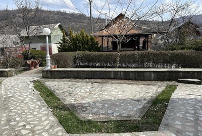 Teren de 1235 mp, în Moroeni - 4