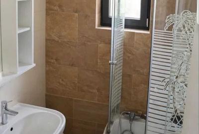 Apartament cu 2 camere decomandat în Alexandriei
