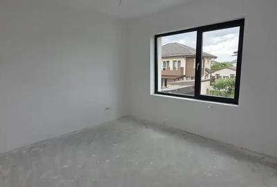 Casă cu 4 camere cu Teren 250 Mp în Vest - 10