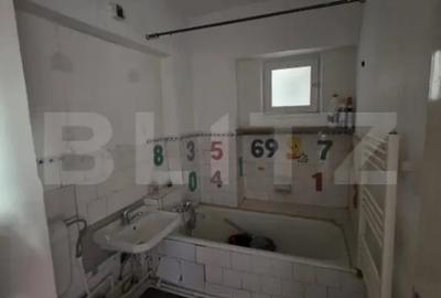 Apartament cu 2 camere decomandat în Micro 19