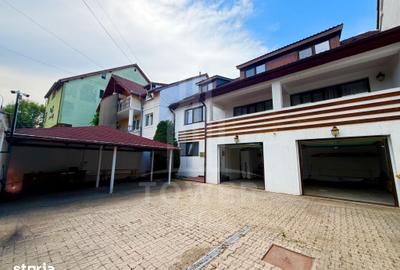 Casă cu 8 camere cu Teren 319 Mp în Ștrand