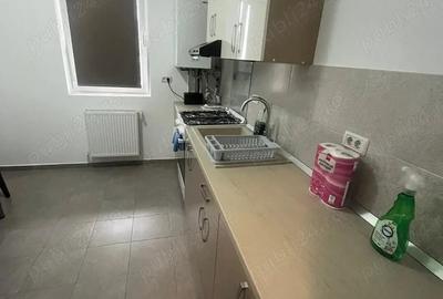 Garsonieră decomandată în Apărătorii Patriei