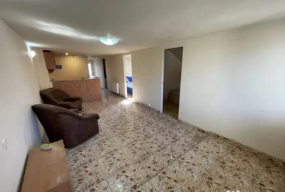 Casă cu 6 camere cu Teren 208 Mp în Iris