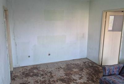 Apartament cu 3 camere semidecomandat în Nord