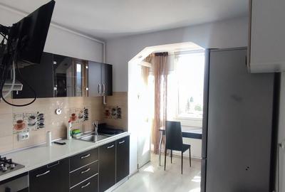 Apartament cu 2 camere decomandat în Scriitorilor