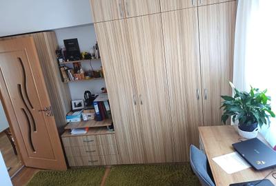 Apartament cu 2 camere decomandat în Dumbrava 2 - 4