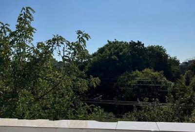 Apartament cu 3 camere decomandat în Rogerius