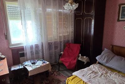 Apartament cu 3 camere în Micro 16