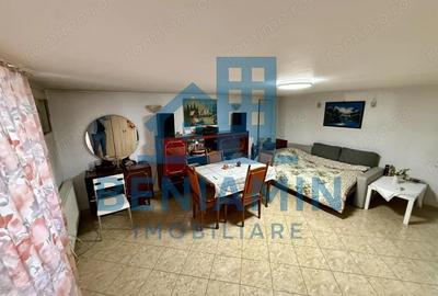 Casă cu 3 camere cu Teren 237 Mp în 1 Mai - 2